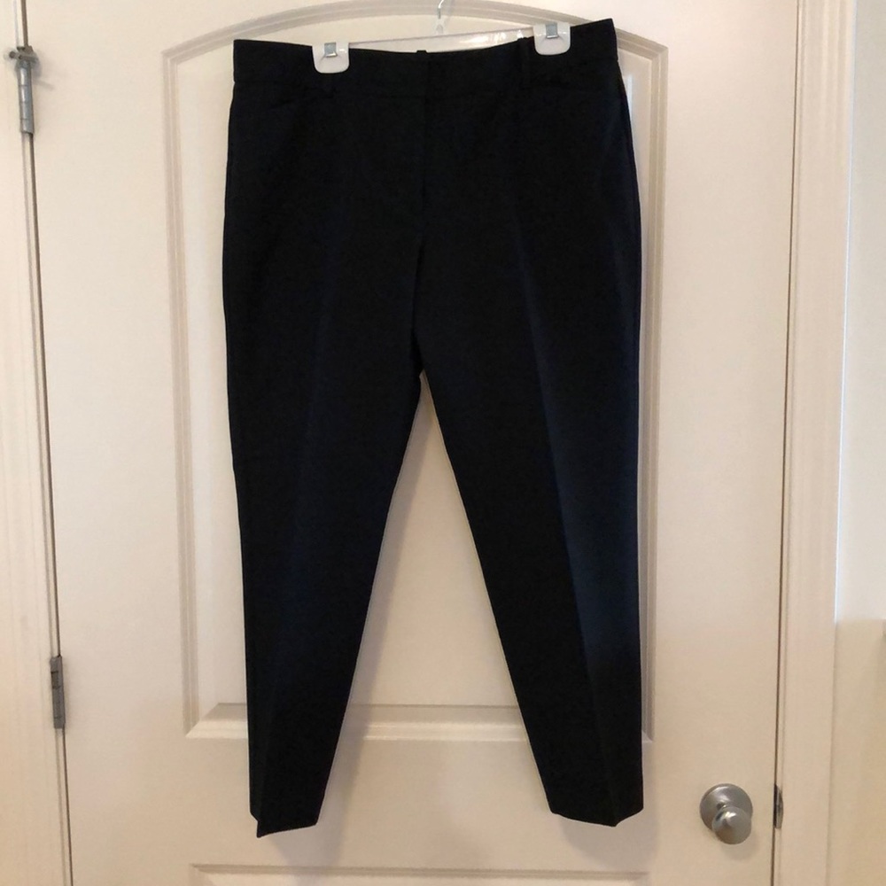 Women's black capris.